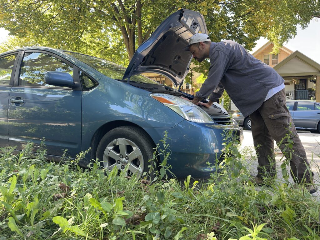 Hybrid Hub mobile hybrid battery service